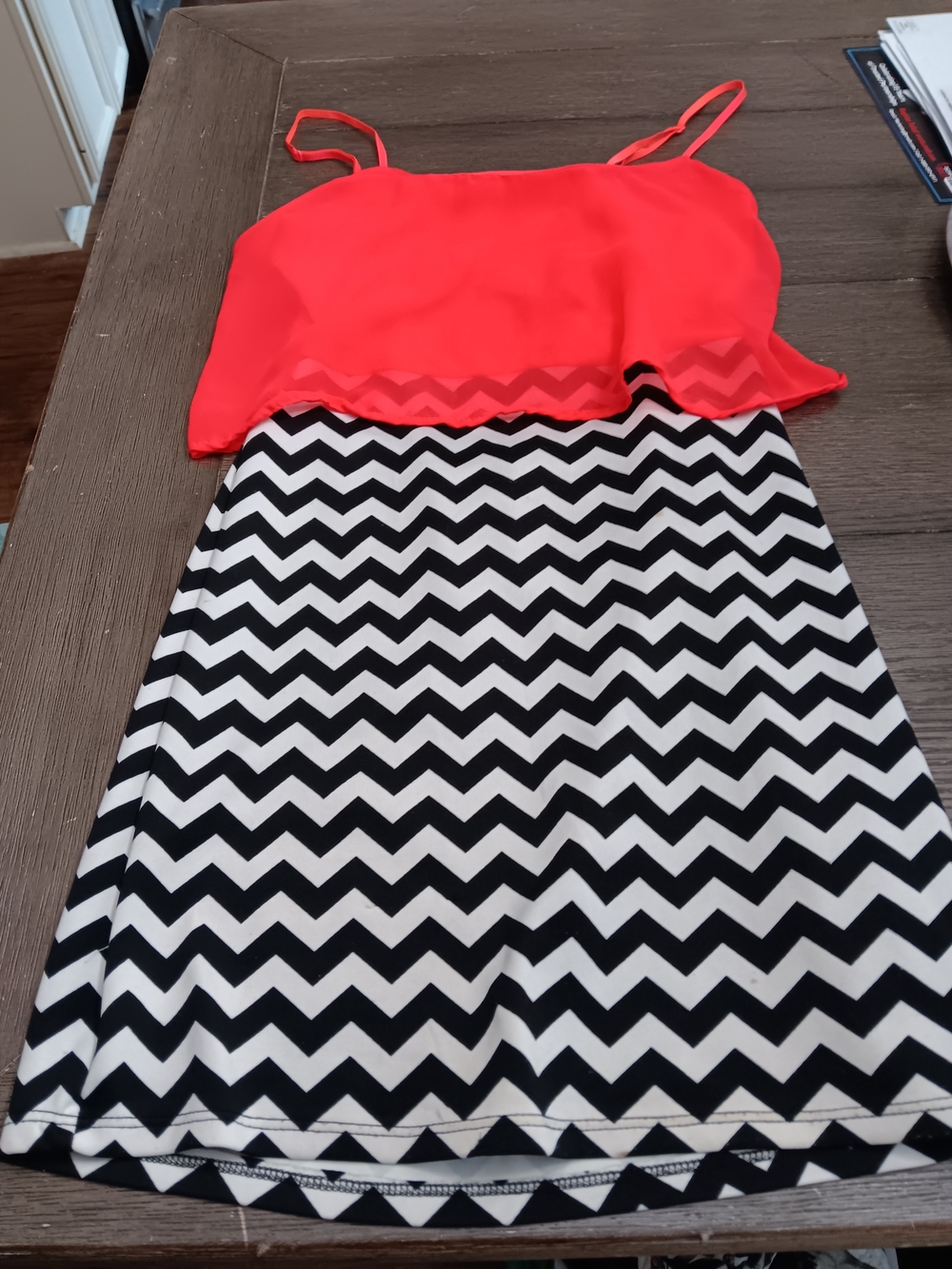 Womens Size Large, Chevron Black & White with Coral Top